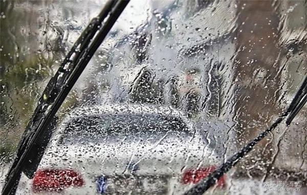 科目二、科目三遇到下雨天應(yīng)該怎樣做？考試順利會(huì)通過