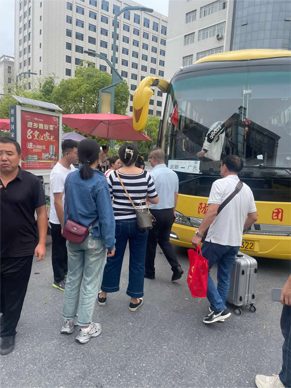 聞汛而動  主動作為 --隴運集團(tuán)公司迅速行動全力做好防汛搶險和運輸保障工作